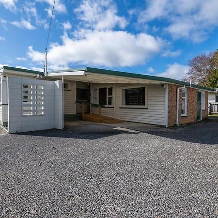 Daydream House, Sunrise, Sunset Views Across Lake Rotorua Exterior photo